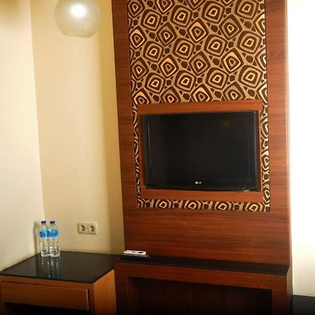 Ams Penthouse Hotel จาการ์ตา ภายนอก รูปภาพ