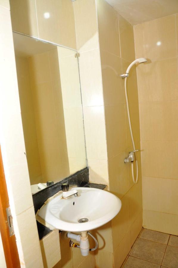 Ams Penthouse Hotel จาการ์ตา ภายนอก รูปภาพ