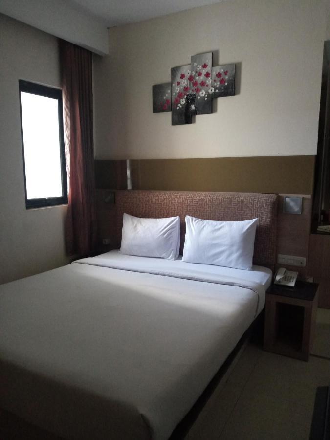 Ams Penthouse Hotel จาการ์ตา ภายนอก รูปภาพ